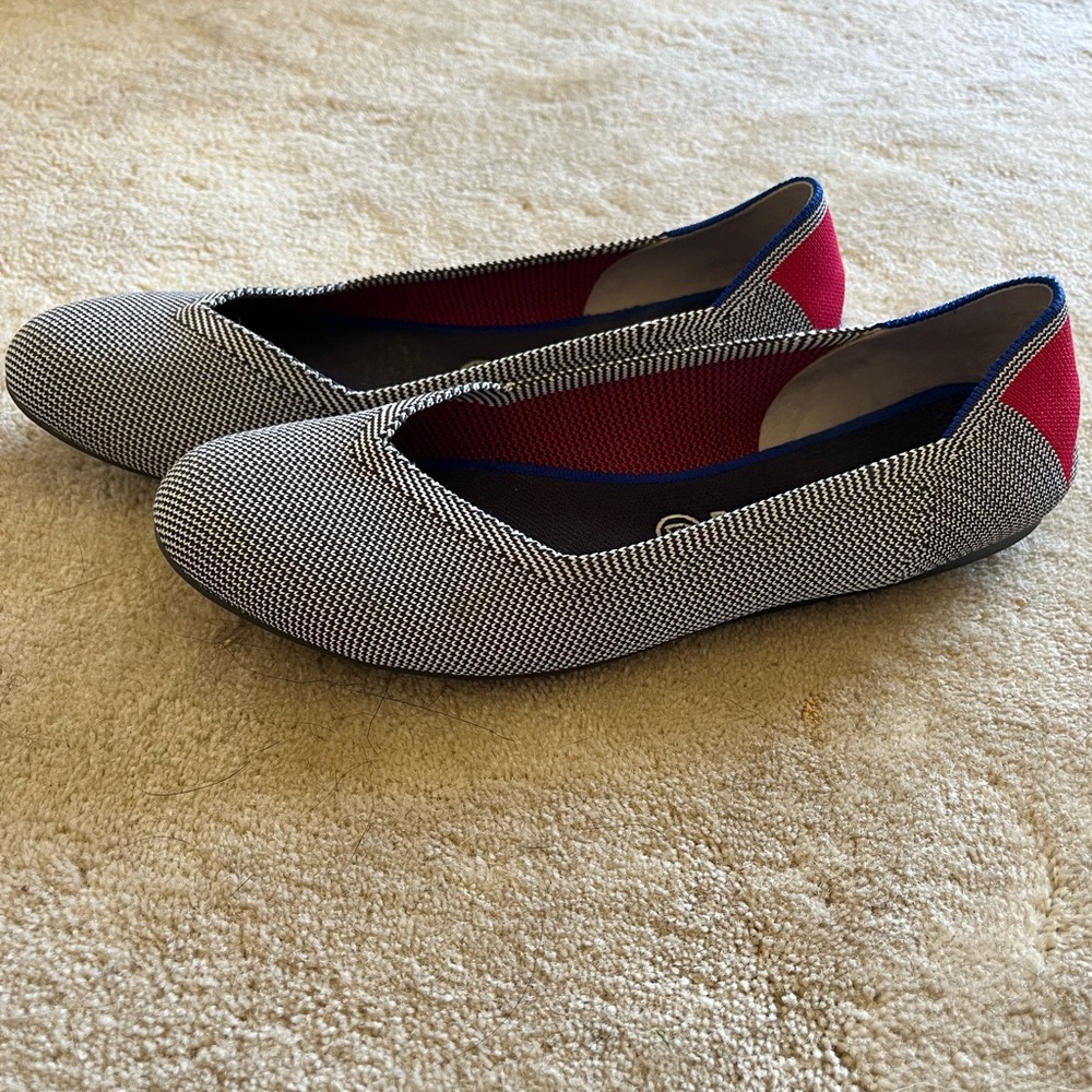 Rothy’s Round Toe Ballet Flats Size 10.5 Black White with Red Heel Detail